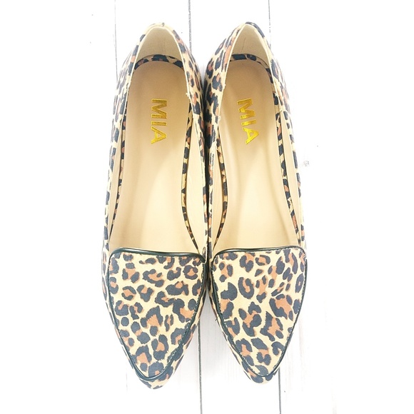 💥NEW MIA Leopard Pointy-Toe Flats - Picture 3 of 8
